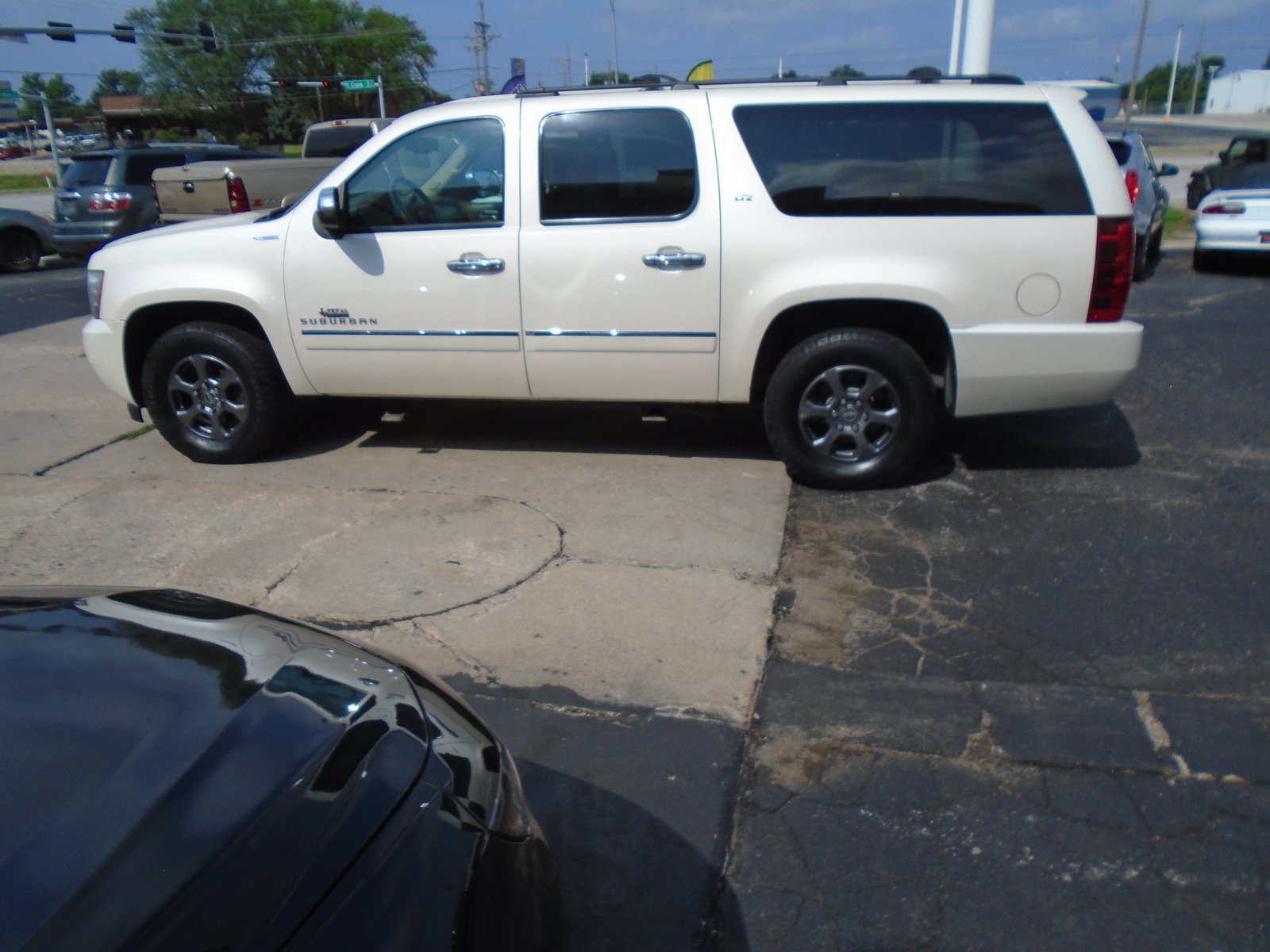 Used 2013 Chevrolet Suburban LTZ AWD/4WD image 5