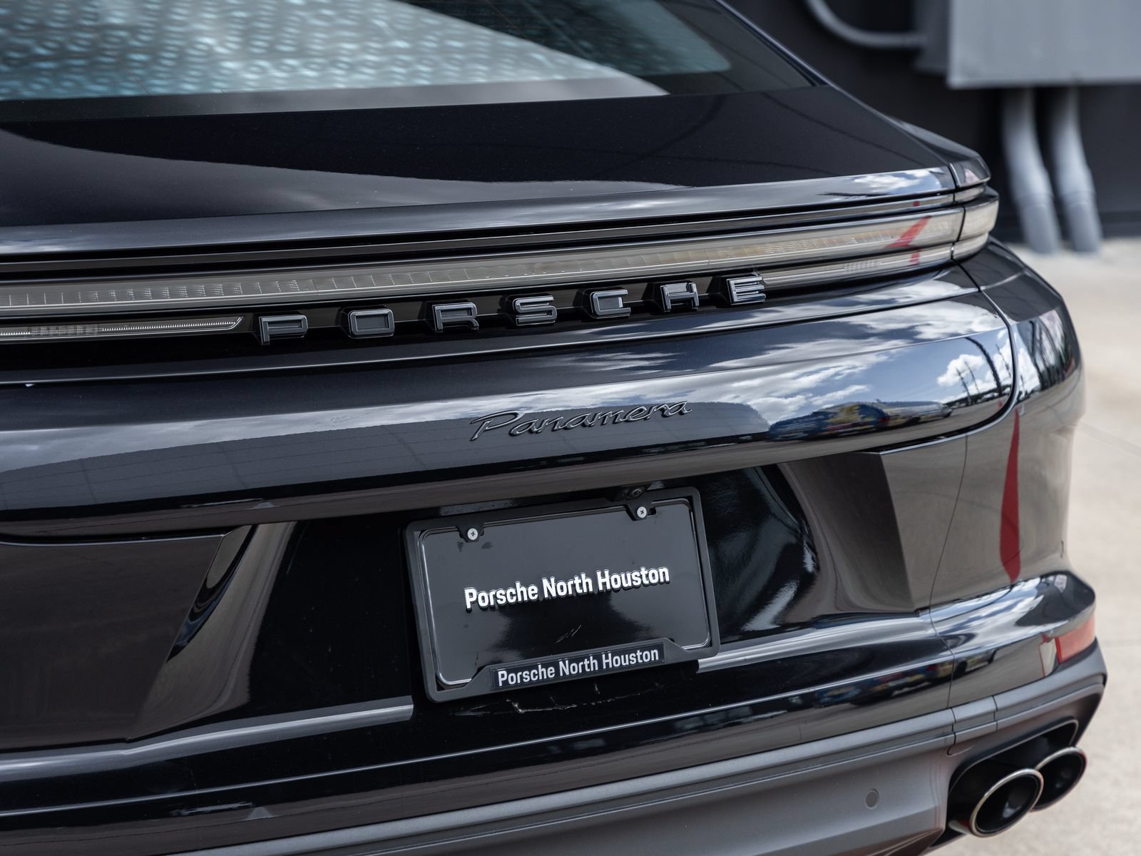 Certified 2025 Porsche Panamera image 11
