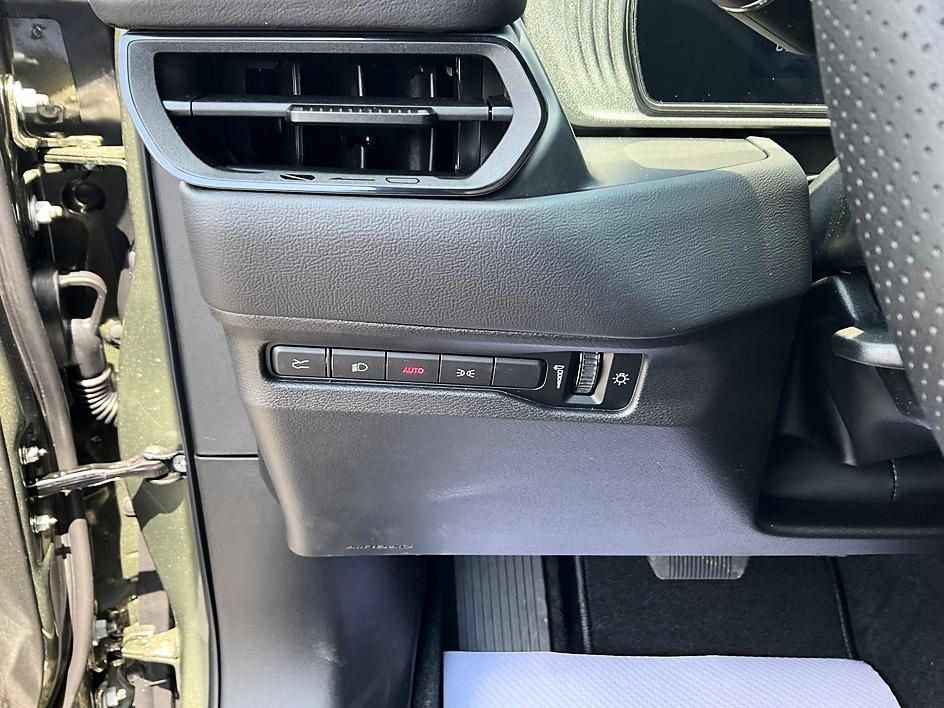 New 2026 Dodge Charger R/T w/ Driver Convenience Group AWD/4WD image 16