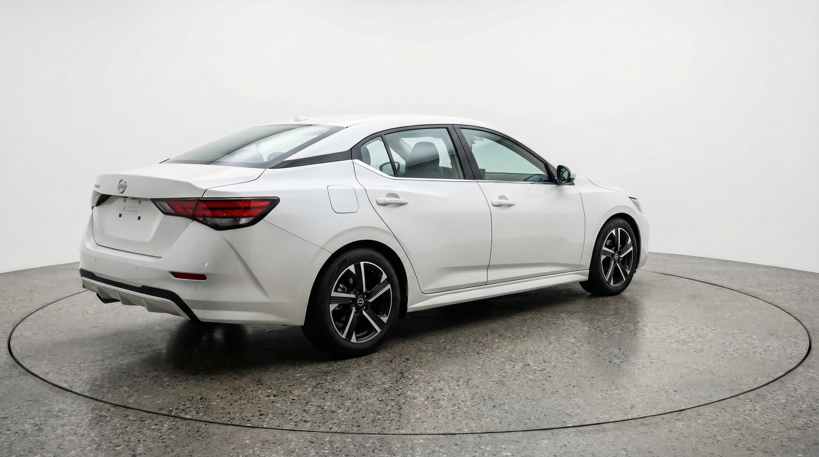 Used 2025 Nissan Sentra SV image 9