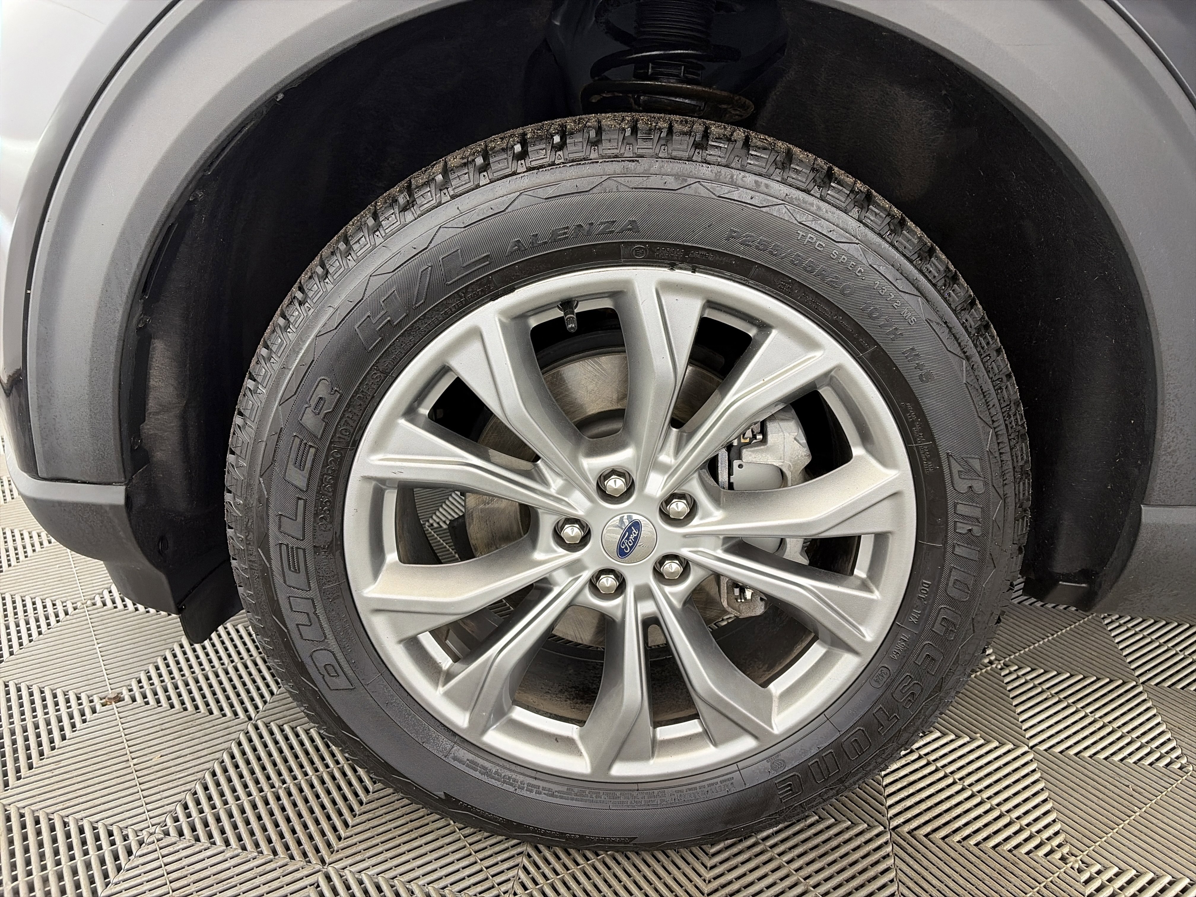 Used 2022 Ford Explorer Limited image 14