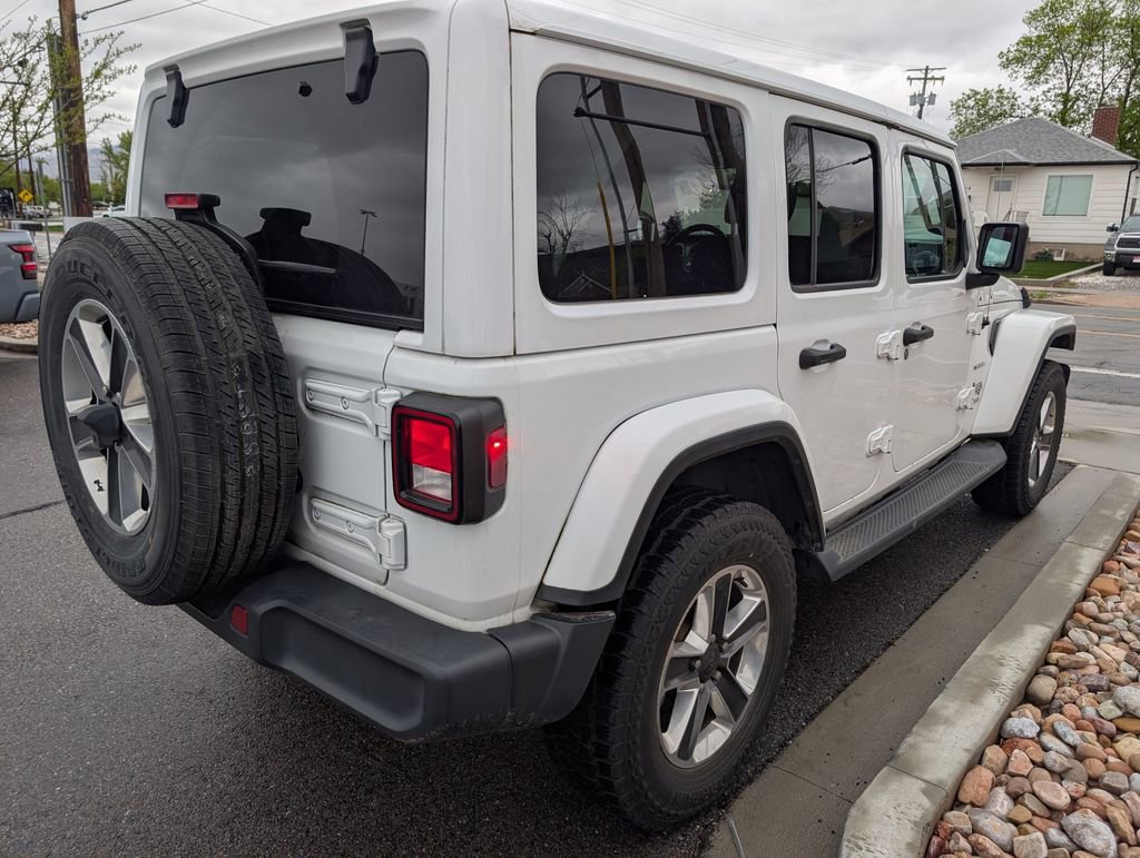 Used 2018 Jeep Wrangler Unlimited Sahara w/ Uconnect 4C Nav & Sound Group image 5