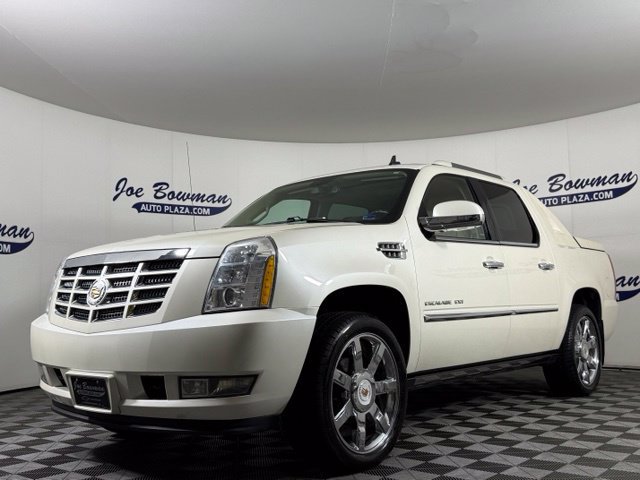 Used 2013 Cadillac Escalade EXT Premium AWD/4WD image 3