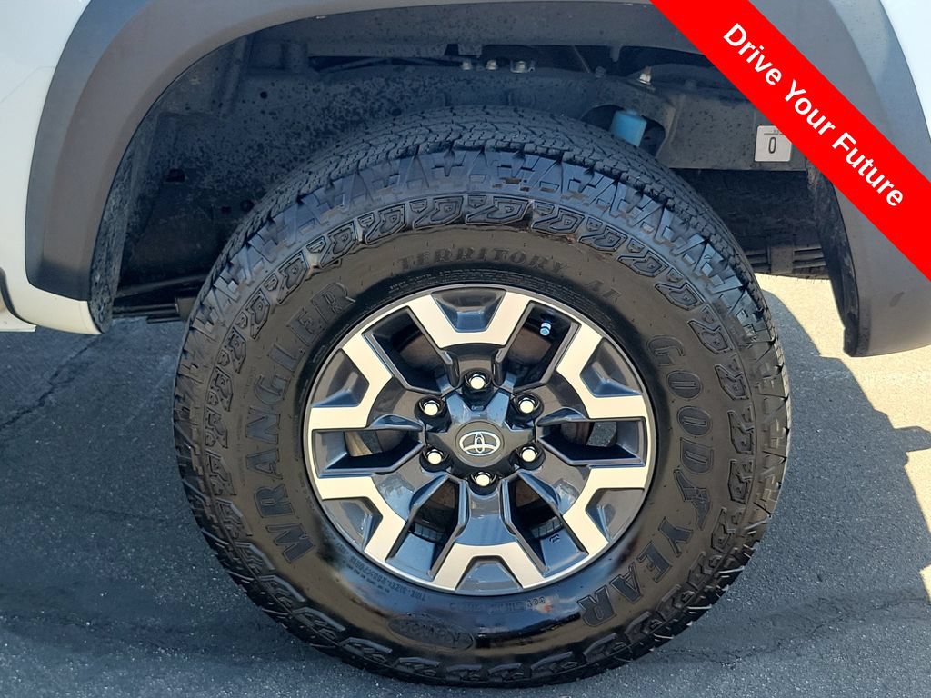 Used 2023 Toyota Tacoma TRD Off-Road w/ Technology Package RWD image 30