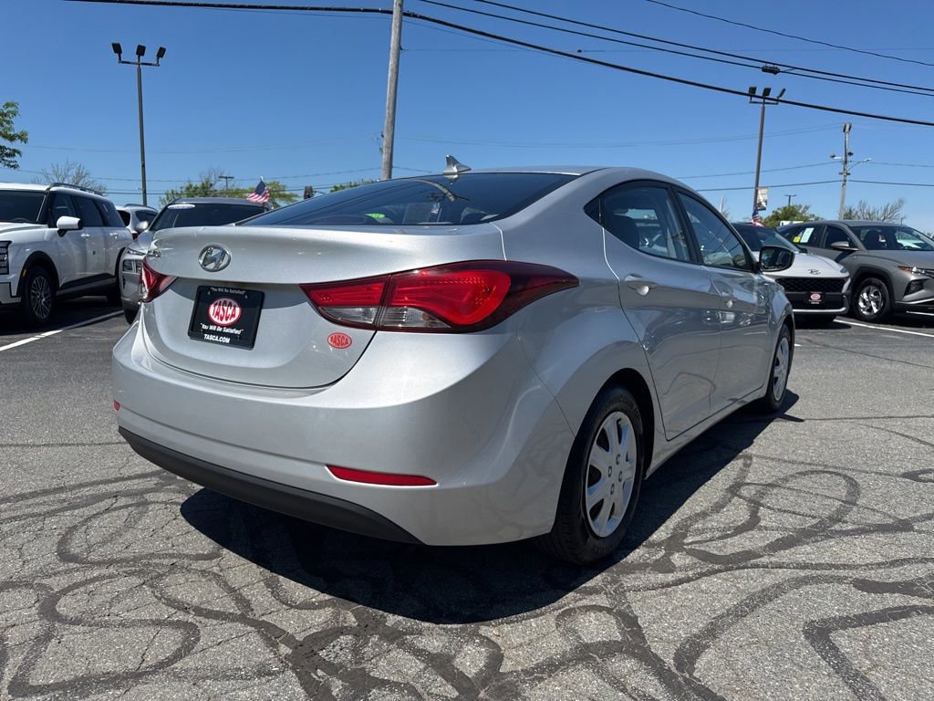 Used 2016 Hyundai Elantra SE FWD image 5