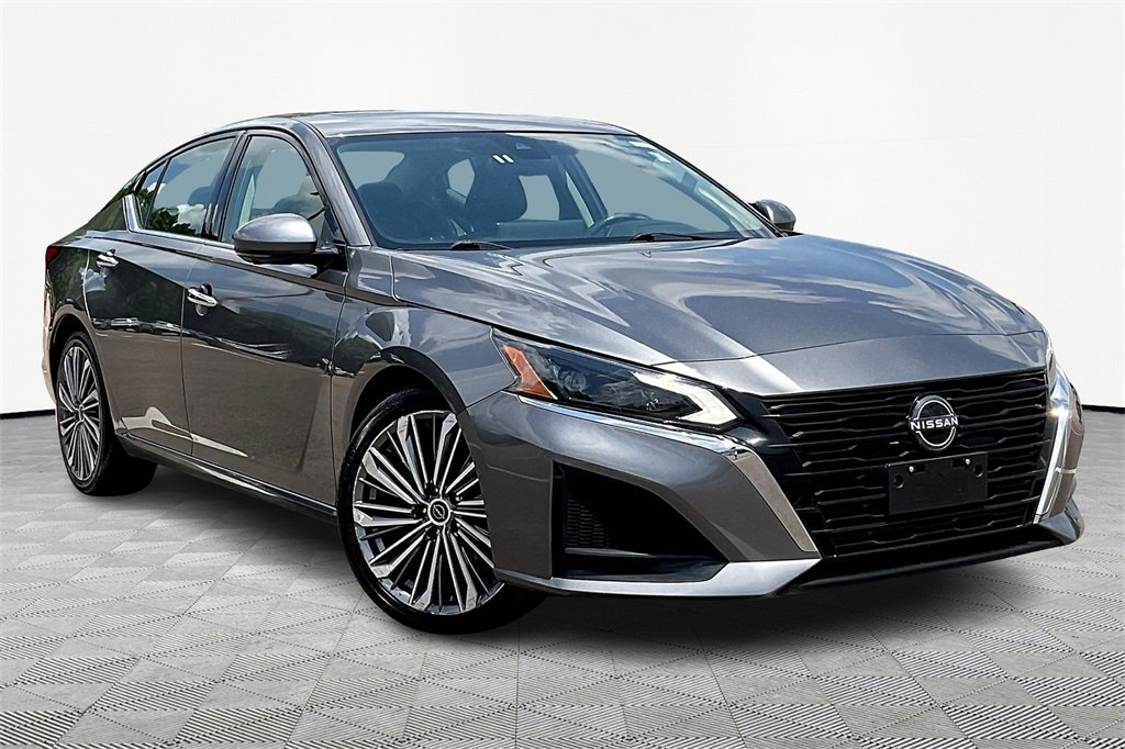 Used 2023 Nissan Altima 2.5 SL