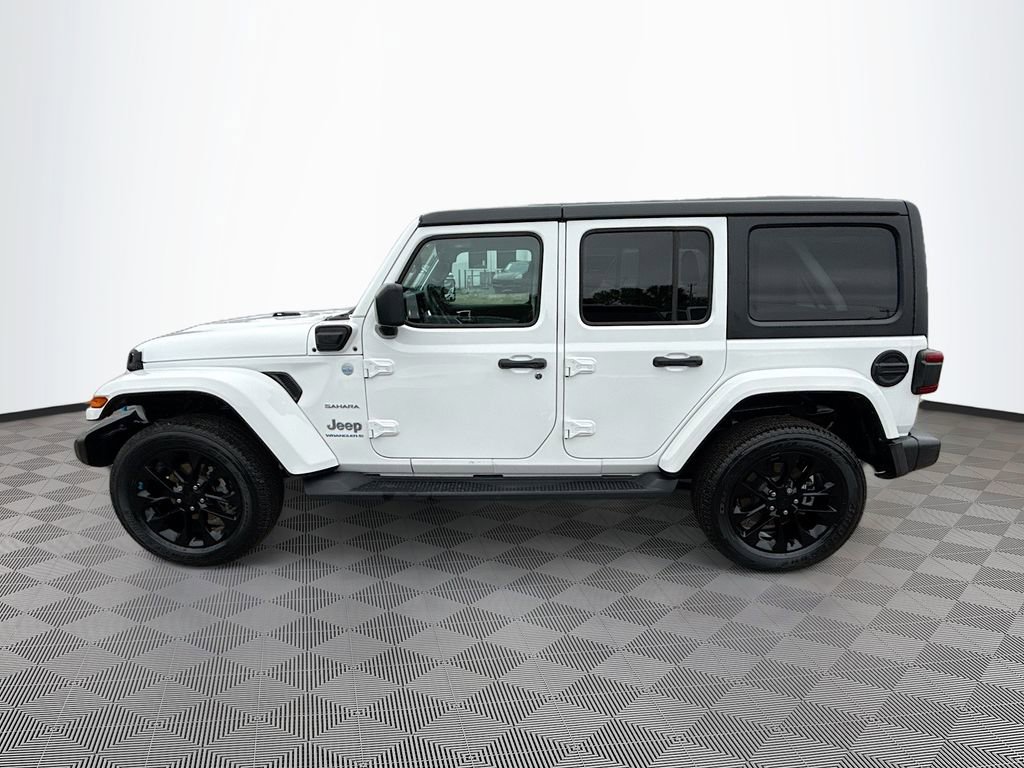Used 2023 Jeep Wrangler Unlimited Sahara w/ Cold Weather Group image 9