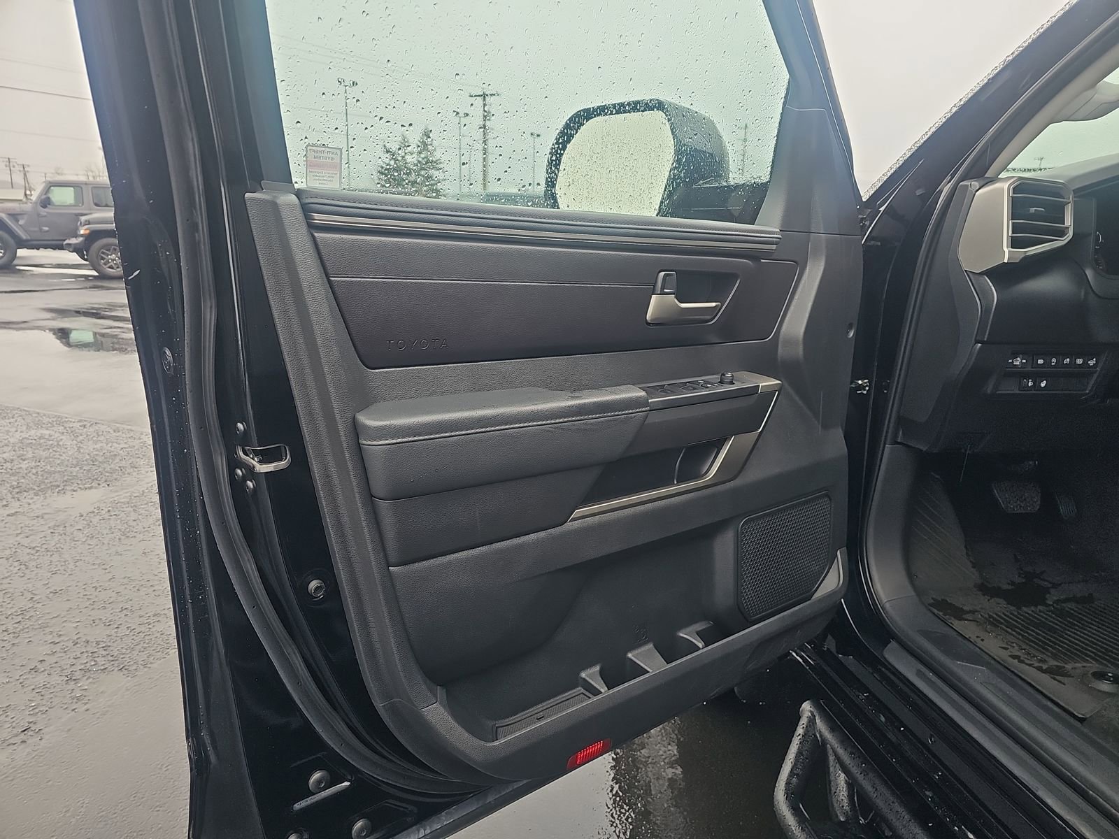 Used 2024 Toyota Tundra SR5 w/ SR5 Premium Package AWD/4WD image 22