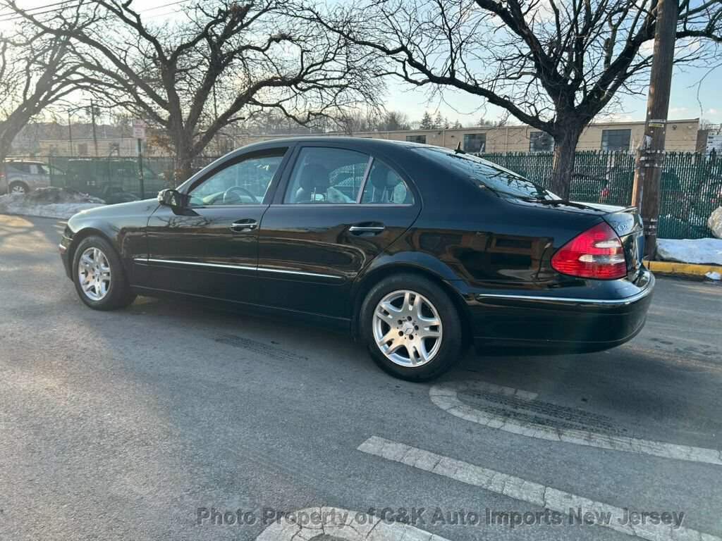 Used 2006 Mercedes-Benz E 320 CDI Sedan image 16