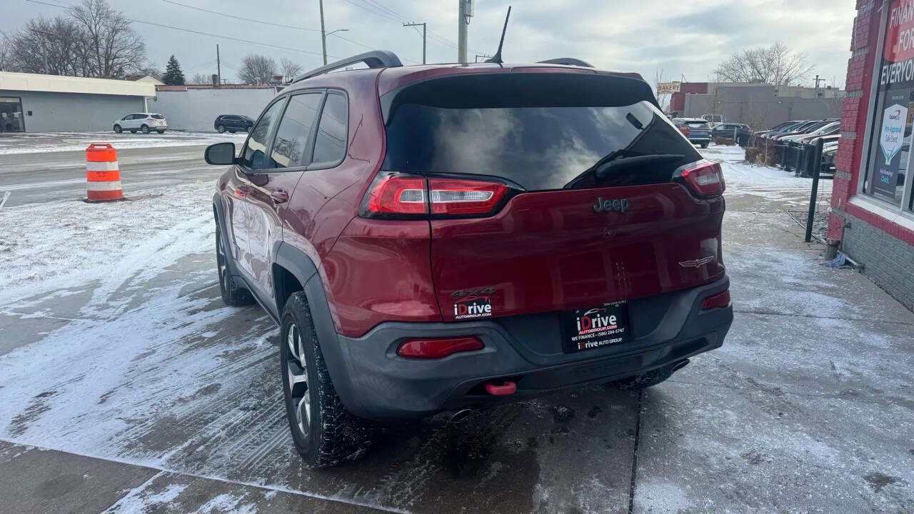 Used 2014 Jeep Cherokee Trailhawk w/ Comfort/Convenience Group AWD/4WD image 9
