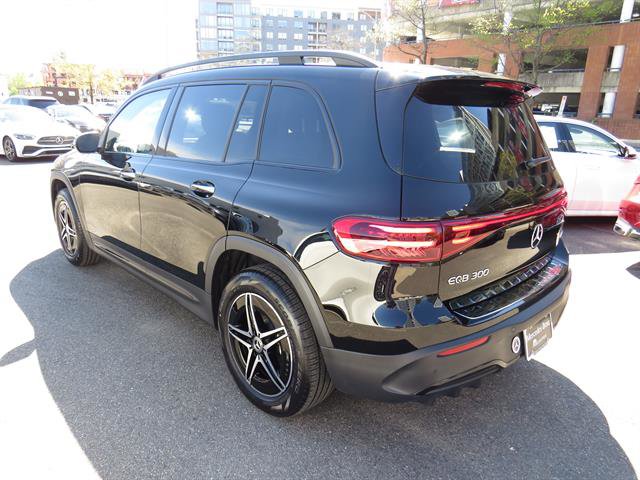 Used 2024 Mercedes-Benz EQB 300 4MATIC image 2