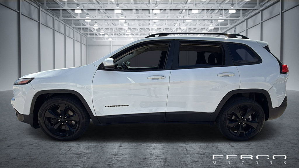 Used 2018 Jeep Cherokee Latitude FWD image 2