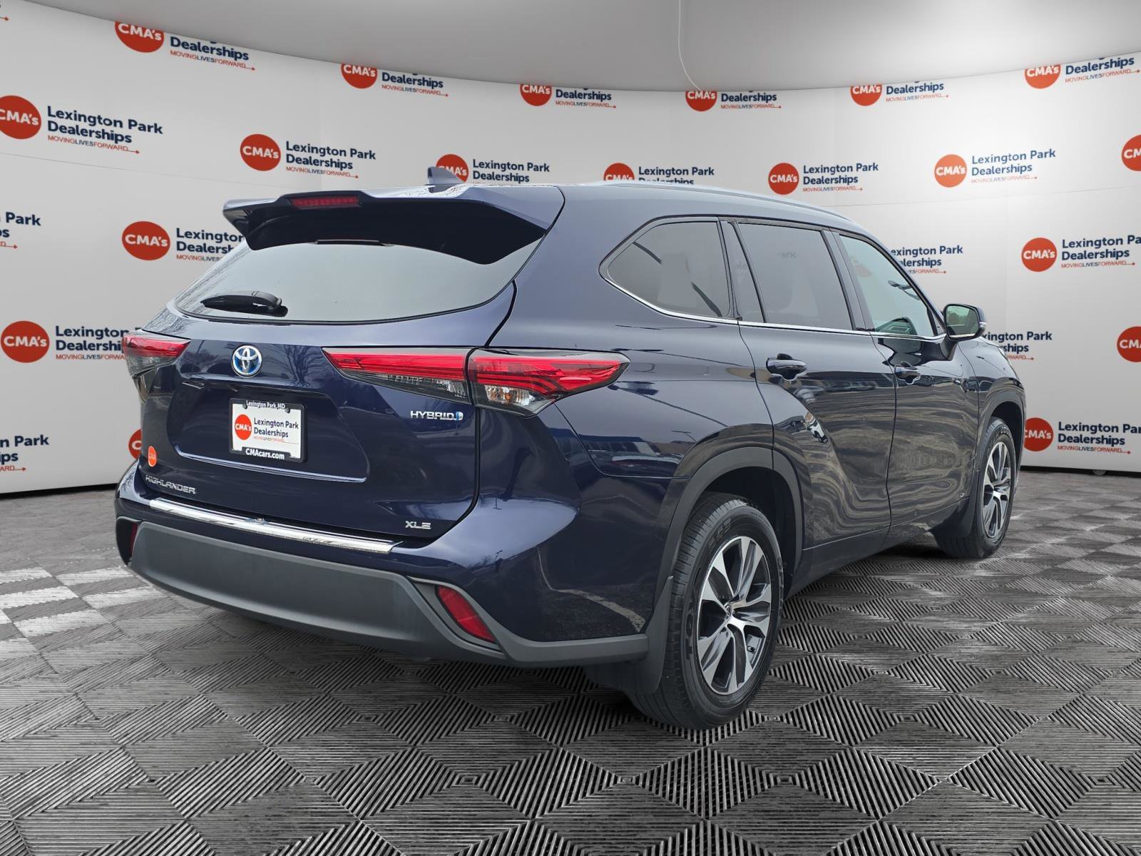 Used 2022 Toyota Highlander XLE image 7