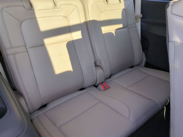 Used 2024 Lincoln Aviator Reserve w/ Equipment Group 201A RWD image 40