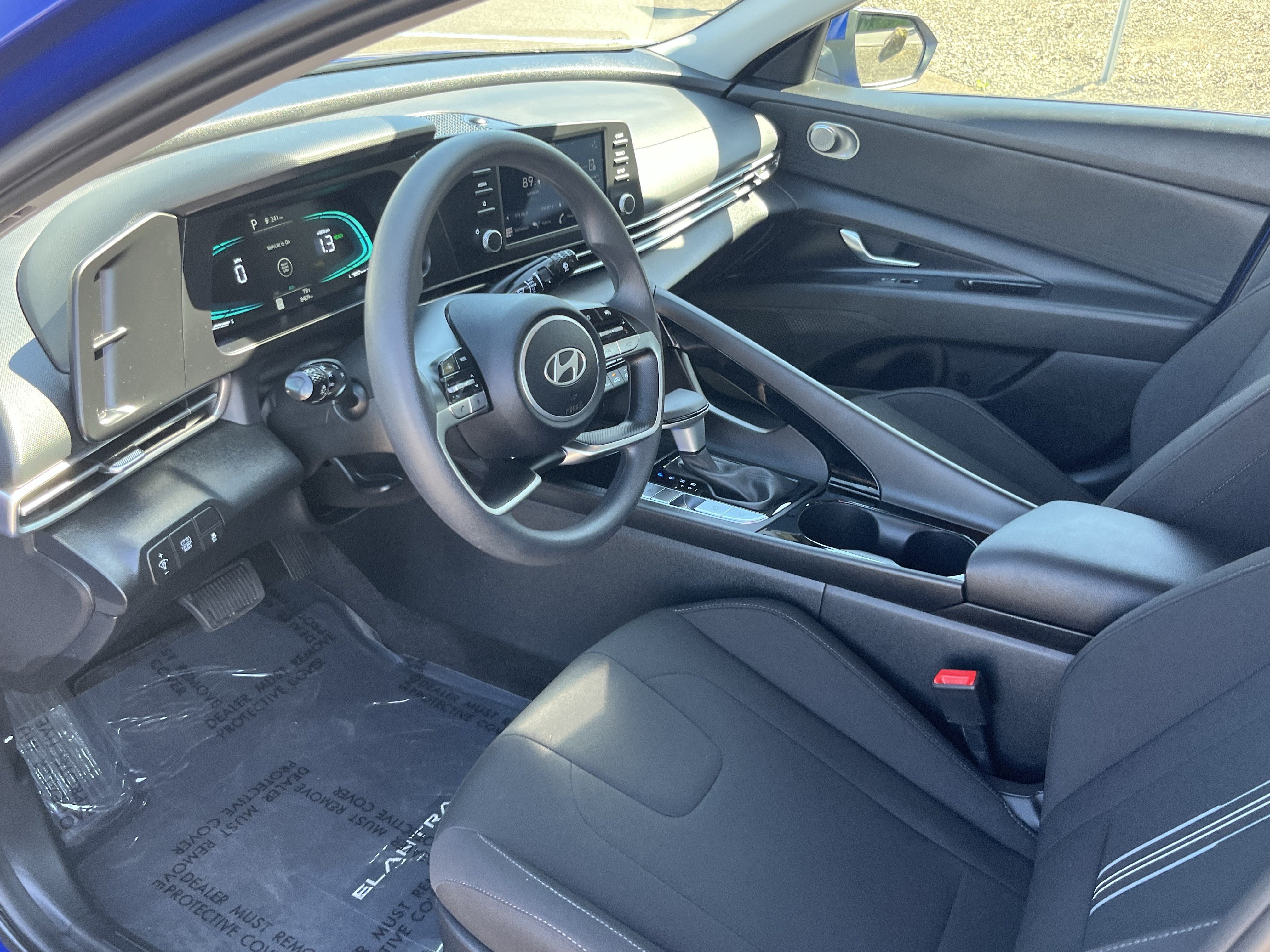 Certified 2025 Hyundai Elantra Hybrid FWD image 10