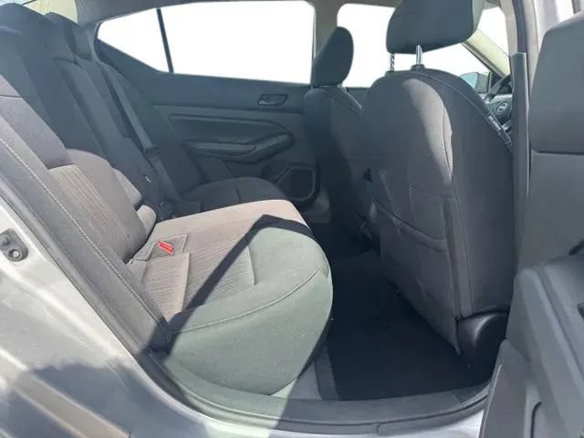 Used 2024 Nissan Altima 2.5 SV FWD image 16