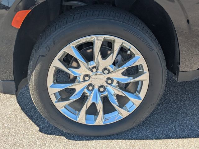 Used 2022 GMC Yukon XL SLT w/ SLT Premium Package image 10