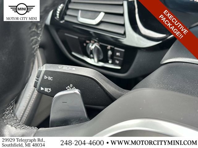 Used 2023 BMW M550i xDrive w/ Executive Package image 27