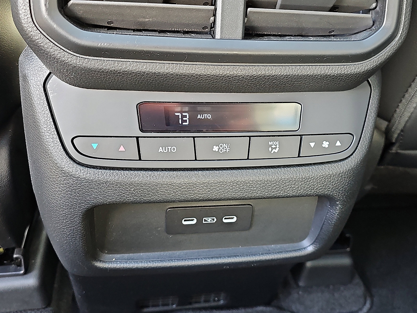 Used 2024 Honda Pilot Touring image 13