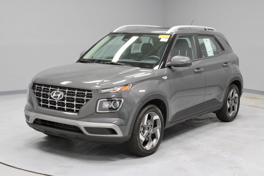 Certified 2024 Hyundai Venue SEL FWD image 8
