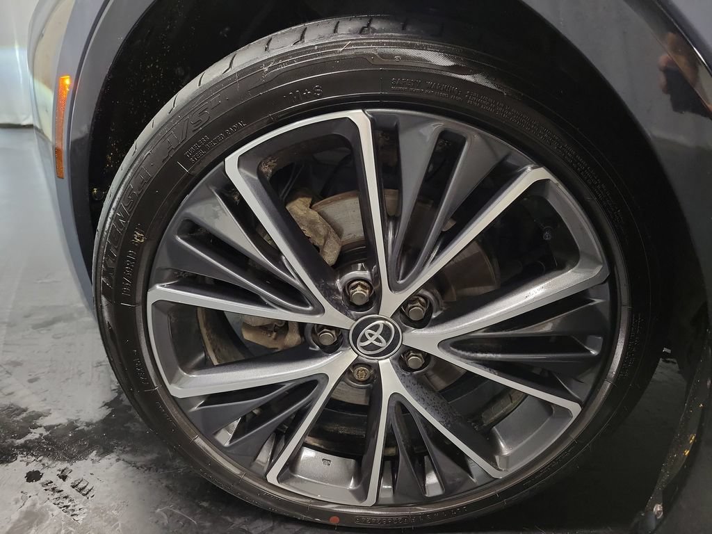Used 2023 Toyota Prius XLE AWD/4WD image 13