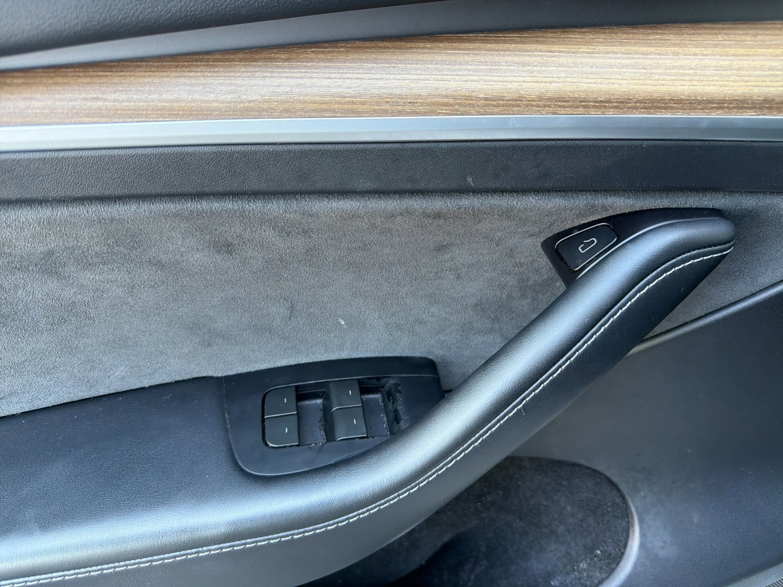 Used 2023 Tesla Model Y Long Range AWD/4WD image 10