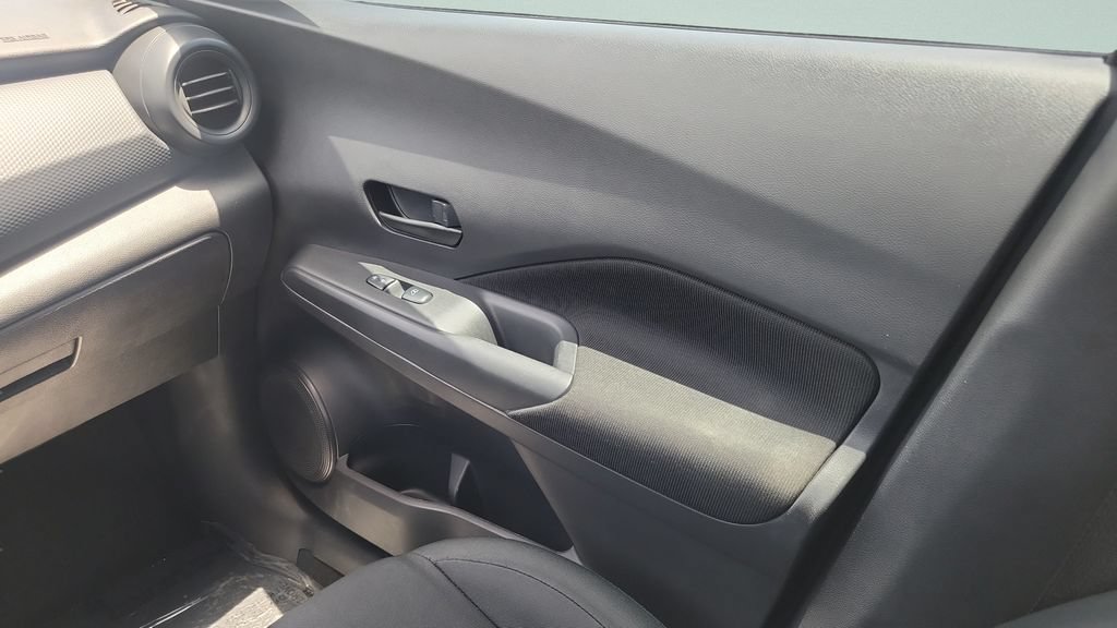 Used 2023 Nissan Kicks S FWD image 12