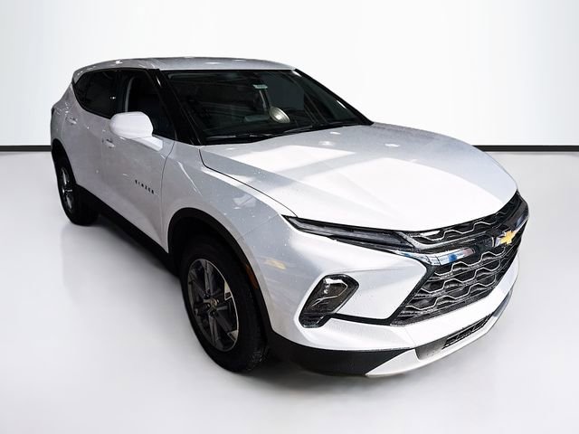 New 2026 Chevrolet Blazer LT image 3