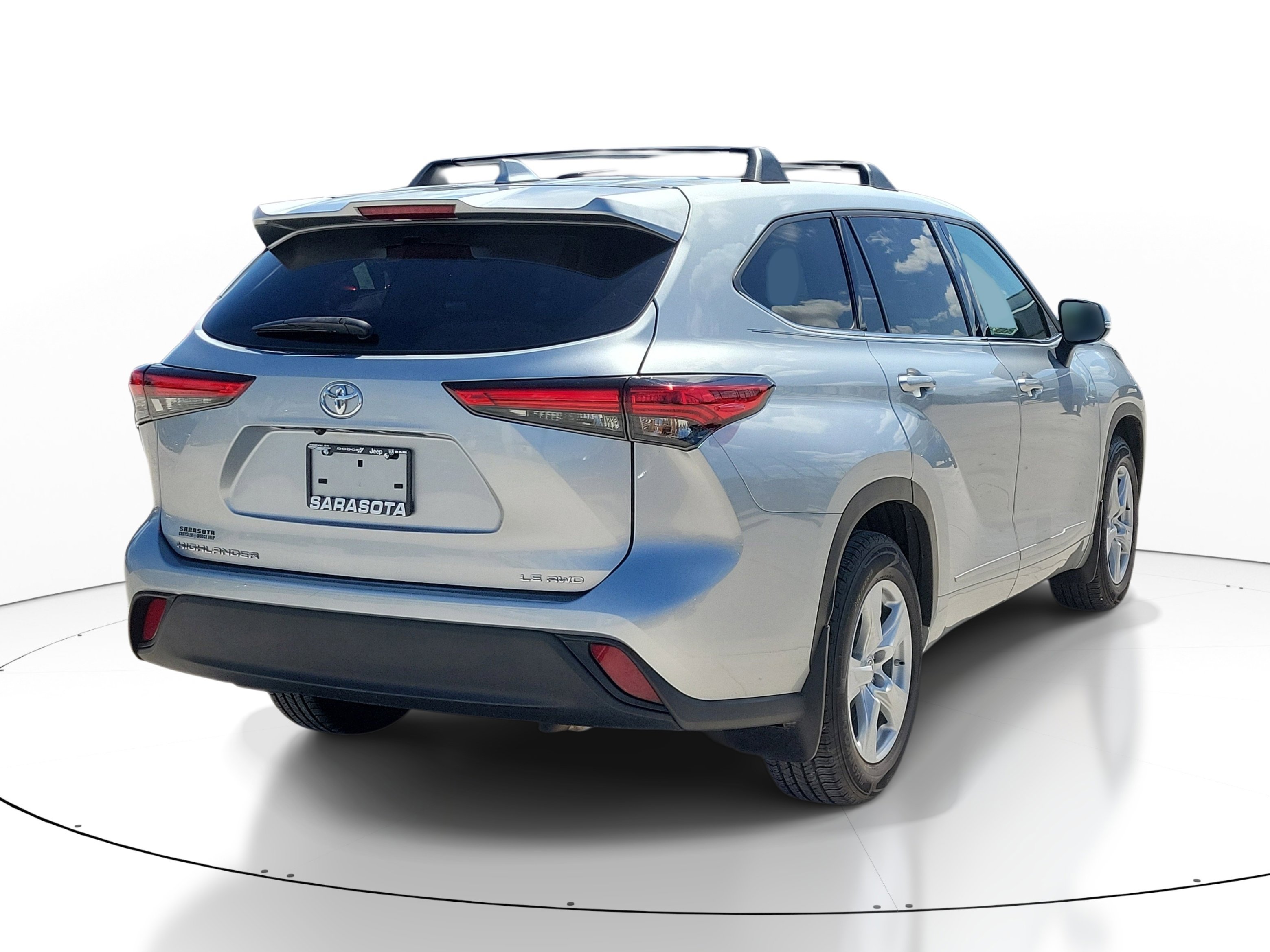 Used 2020 Toyota Highlander LE AWD/4WD image 6