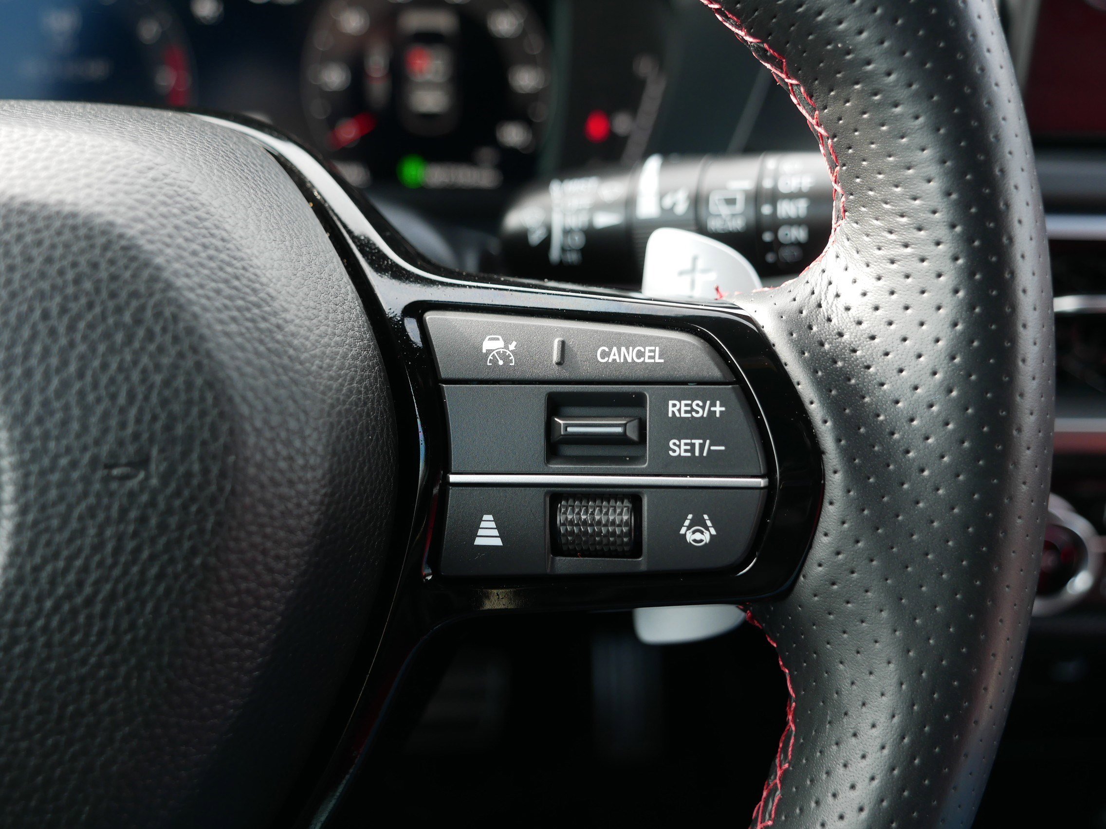 Certified 2025 Acura ADX A-Spec image 30