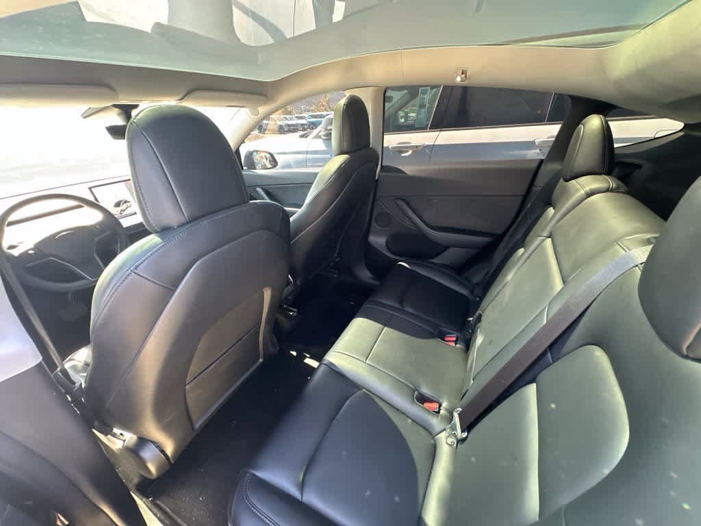Used 2021 Tesla Model Y Long Range AWD/4WD image 8