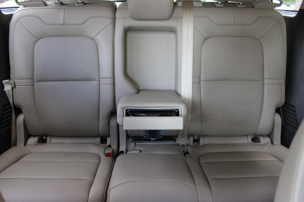 Used 2020 Lincoln Corsair AWD w/ Premium Package image 37