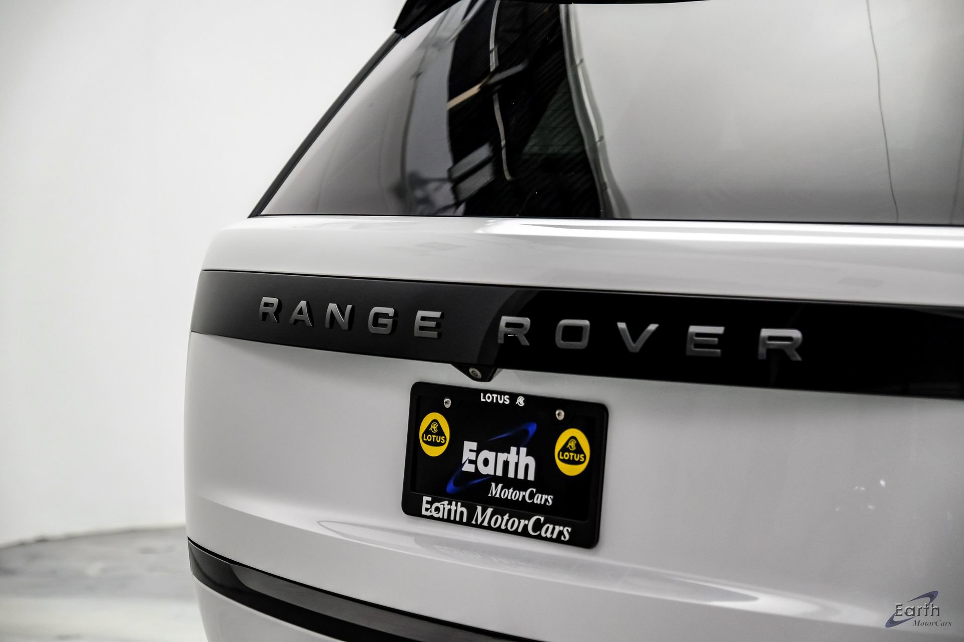 Used 2024 Land Rover Range Rover SE AWD/4WD image 15