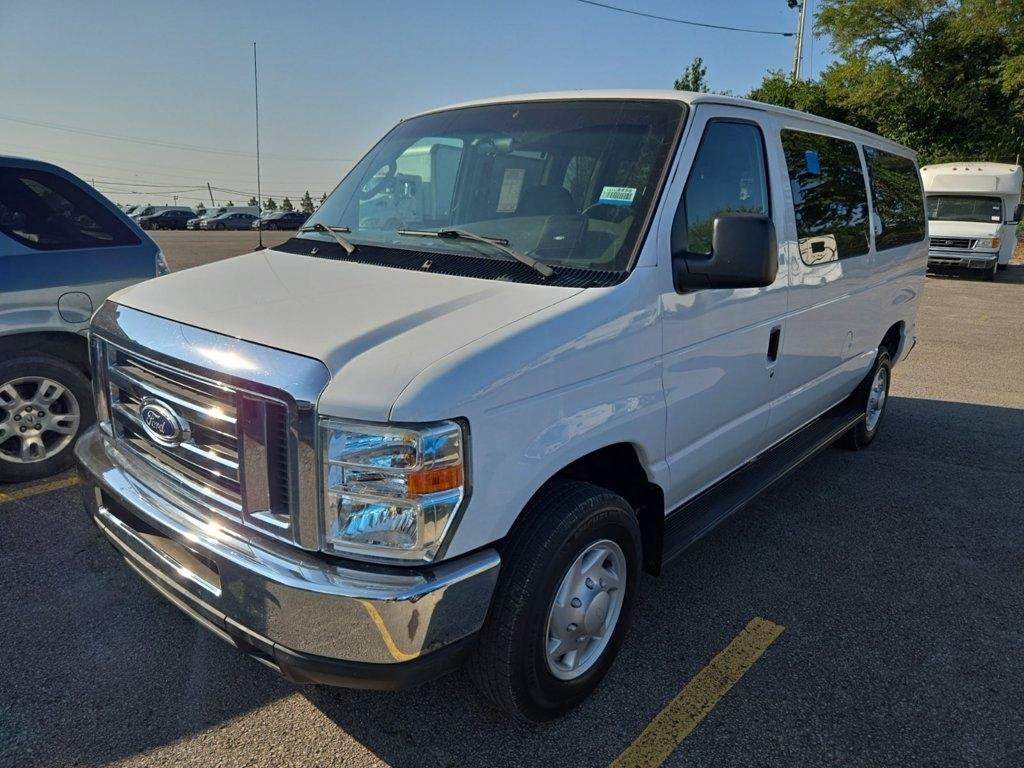 Used 2008 Ford E-350 and Econoline 350 XLT RWD image 3