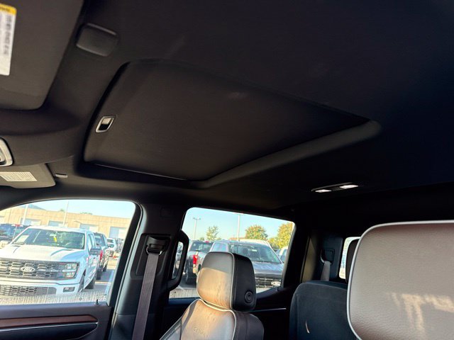 Used 2023 GMC Sierra 1500 Denali w/ Technology Package AWD/4WD image 22