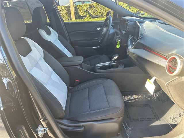 Certified 2024 Chevrolet Trax RS w/ Driver Confidence Package image 28