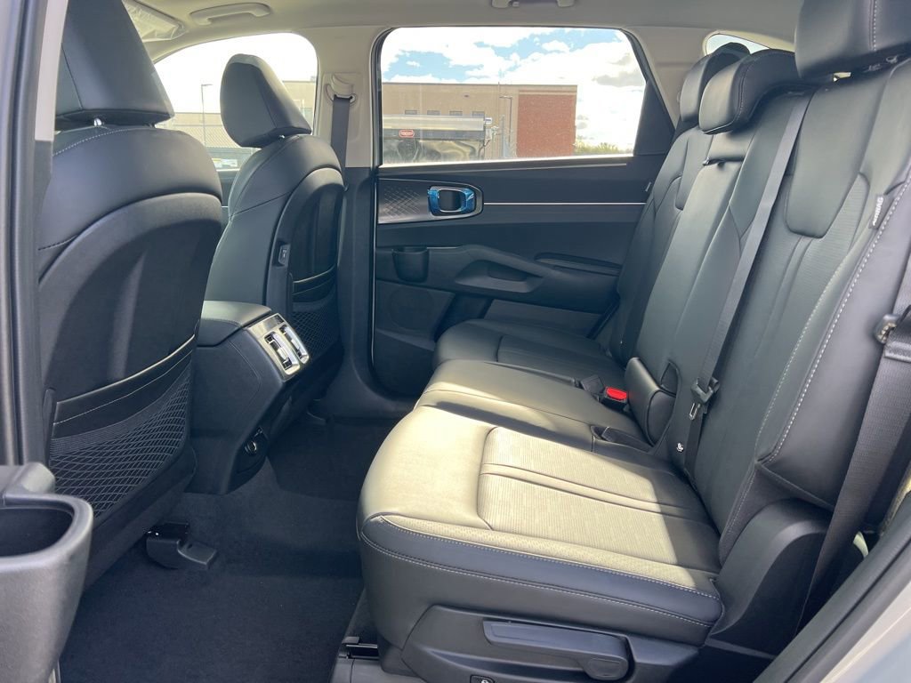 New 2026 Kia Sorento S w/ S Panoramic Sunroof Package image 13
