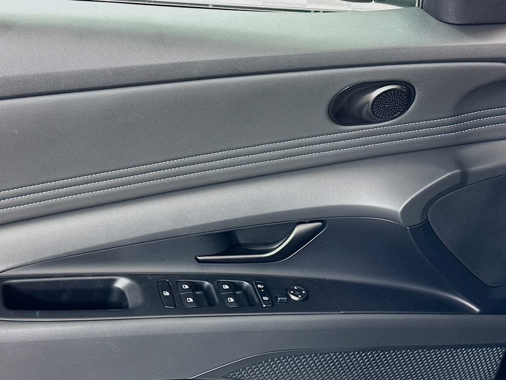 New 2026 Hyundai Elantra SEL Sport Premium FWD image 18
