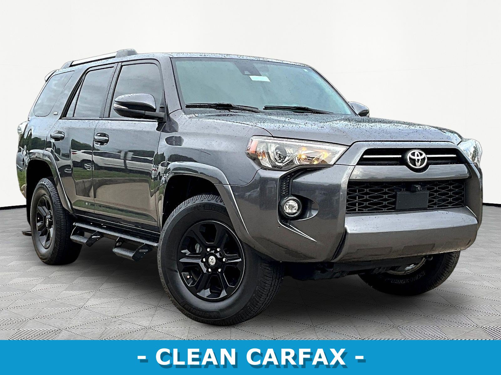 Used 2022 Toyota 4Runner SR5 Premium w/ Moonroof Package AWD/4WD image 3
