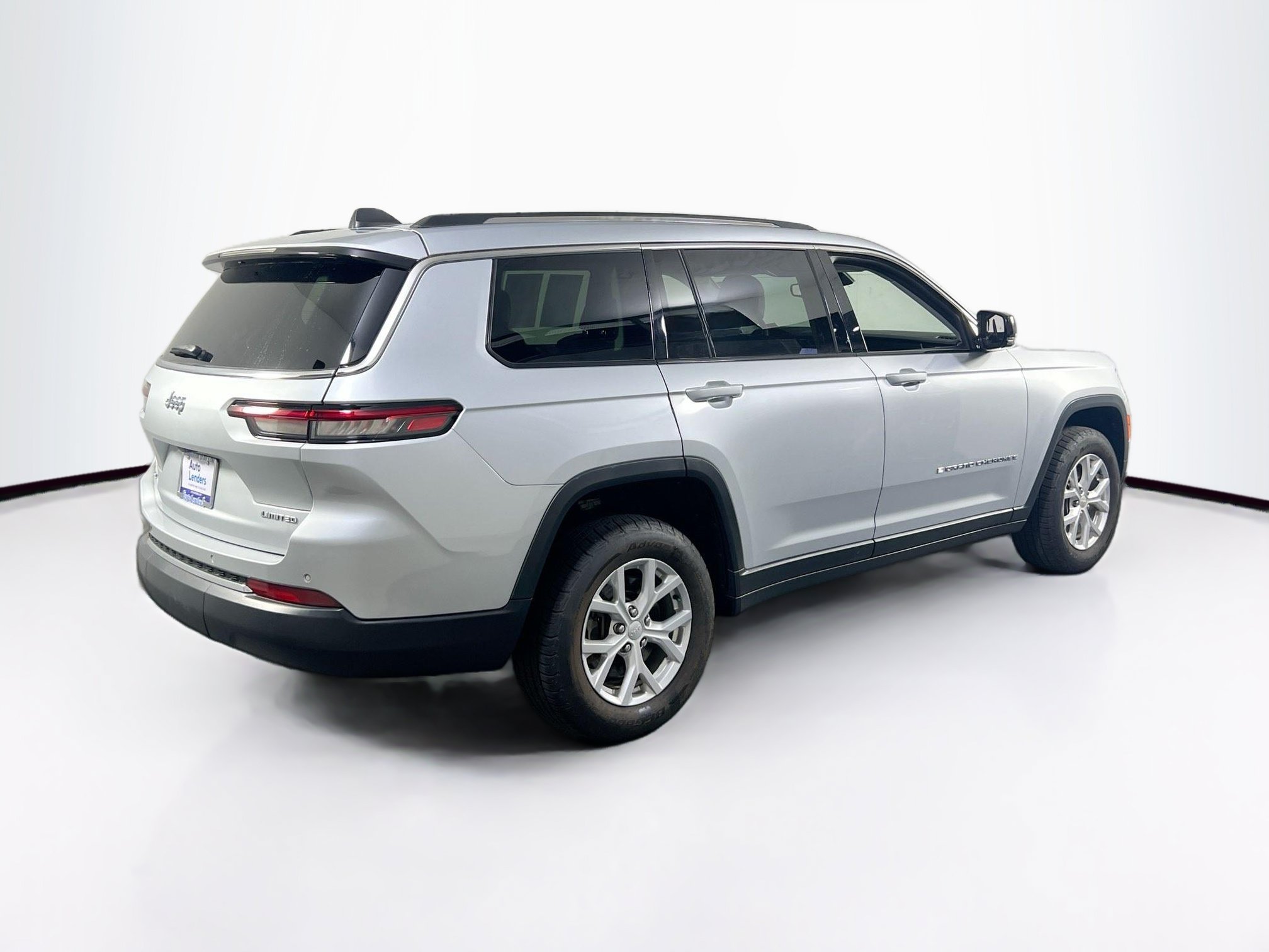 Used 2024 Jeep Grand Cherokee L Limited AWD/4WD image 5