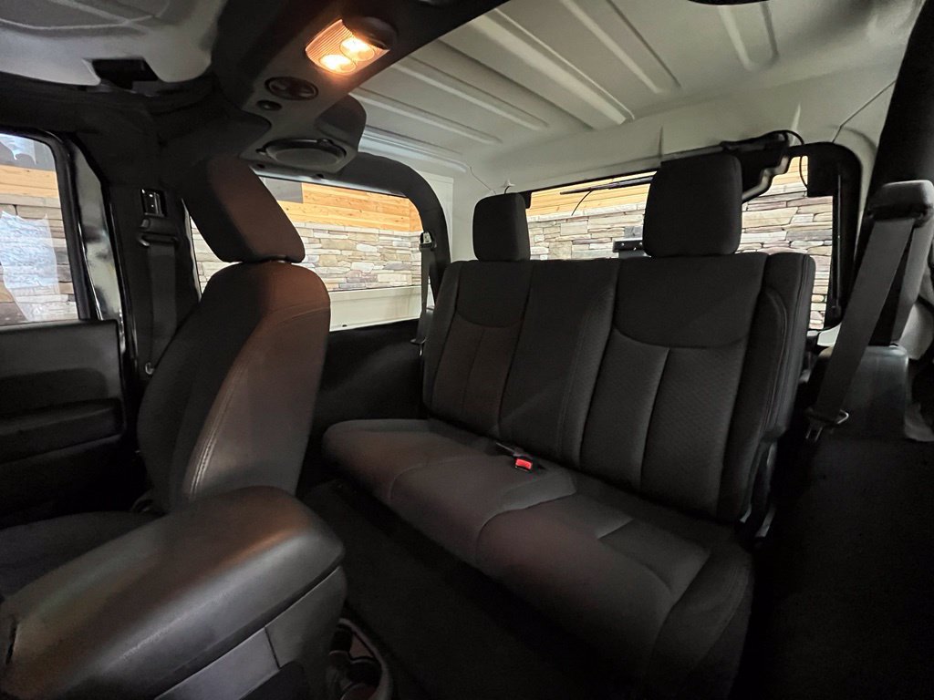 Used 2013 Jeep Wrangler Sport AWD/4WD image 31