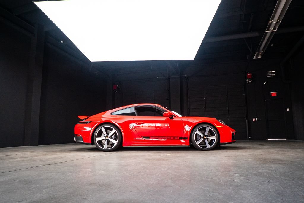 Used 2025 Porsche 911 Carrera RWD image 14