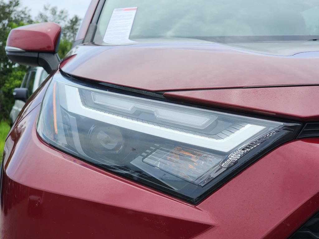 Used 2022 Toyota RAV4 XLE FWD image 11