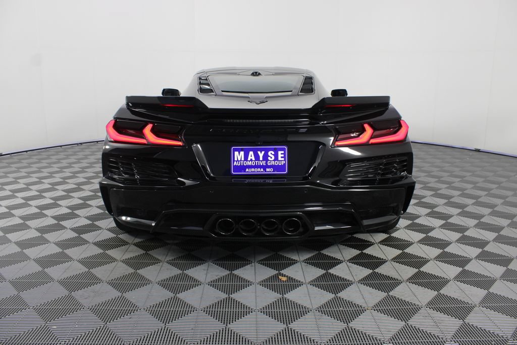 Used 2025 Chevrolet Corvette Z06 RWD image 6
