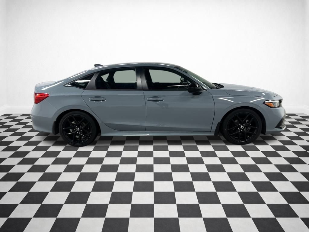 Used 2023 Honda Civic Sport image 2