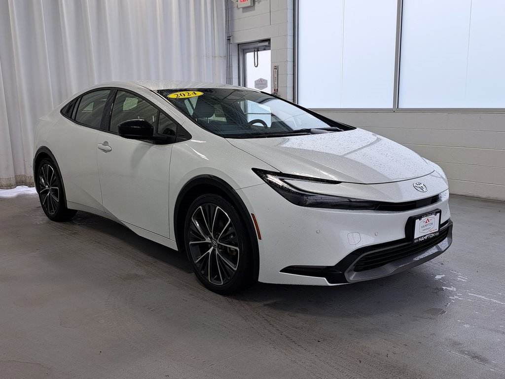 Used 2024 Toyota Prius XLE image 5