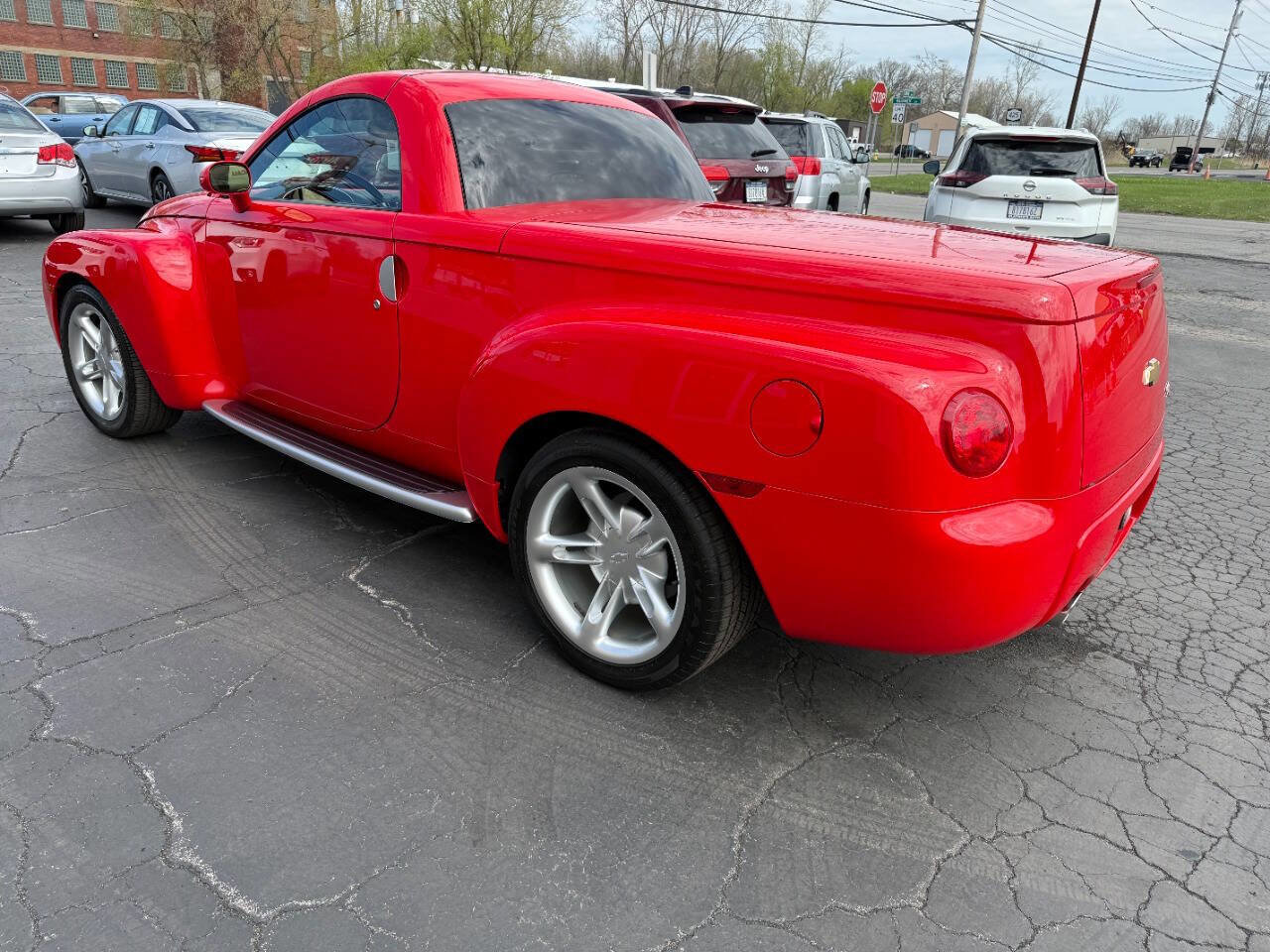Used 2004 Chevrolet SSR w/ Preferred Equipment Group RWD image 8