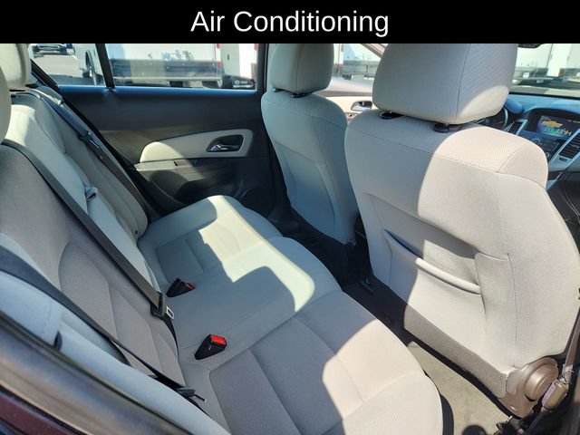 Used 2014 Chevrolet Cruze LT FWD image 11