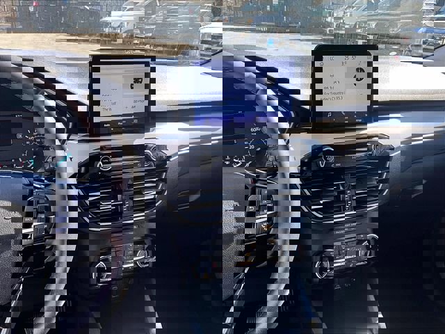 Used 2022 Ford Escape SE w/ Convenience Package AWD/4WD image 6