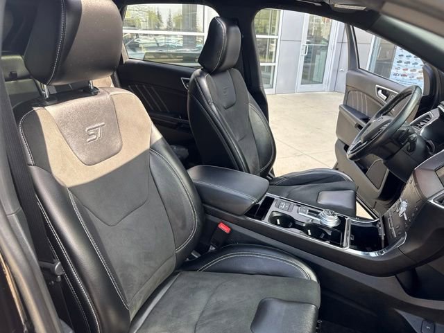 Used 2020 Ford Edge ST w/ Equipment Group 401A AWD/4WD image 33